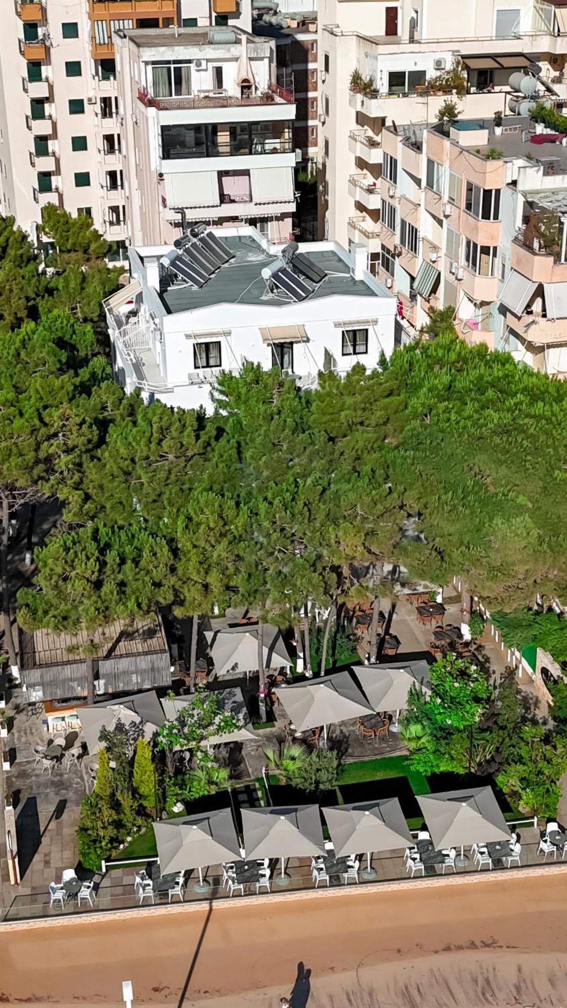 Hotel Andi Kryemëdhenji Exterior foto